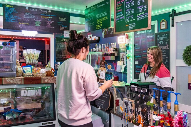 Maineiacs Café features colorful décor and a menu of sweet treats and specialty drinks.