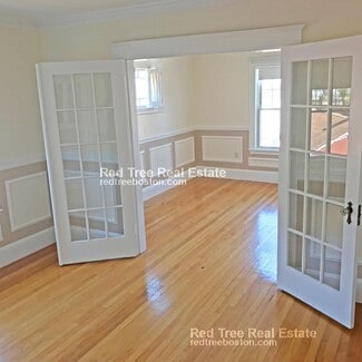 70 Union St, Boston, MA 02135