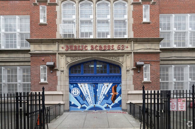 Woodstock: PS 62 Inocensio Casanova, Its teachers have had 33 projects funded on DonorsChoose.