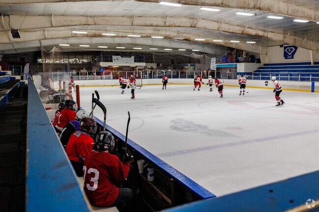 Ice hockey fan in Woodlands Edge can catch locals in action at Arkansas Skatium.