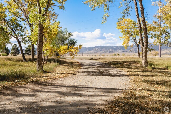 Spring Mesa offers miles of surrounding trails, ensuring plenty of walks and hikes to enjoy.