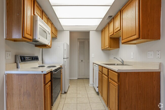 Meadows of Catalpa, Dayton, OH 45415 - photo 3