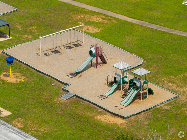 Kilough Elementary School has a Student Teacher Ratio
14:1.