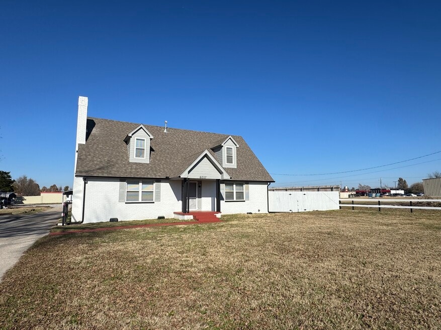 6007 NW 32nd St, Bethany, OK 73008 - photo 1