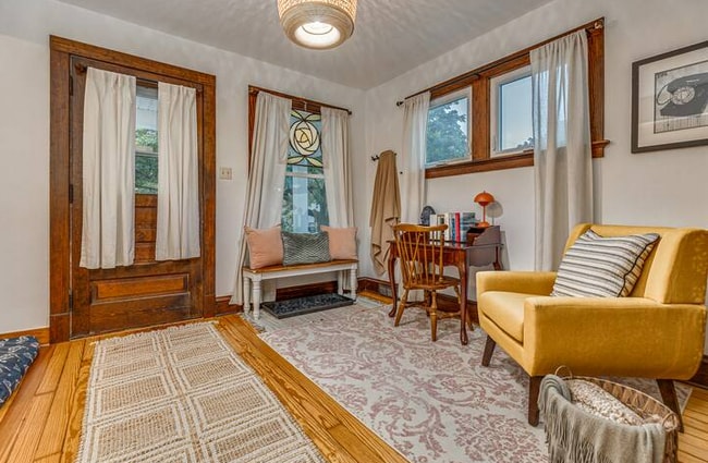 827 Custer Ave, Sheboygan, WI 53081 - photo 3