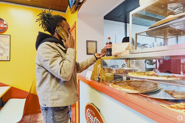 Pizza Krunch offers specialty pizzas for residents of Josana.