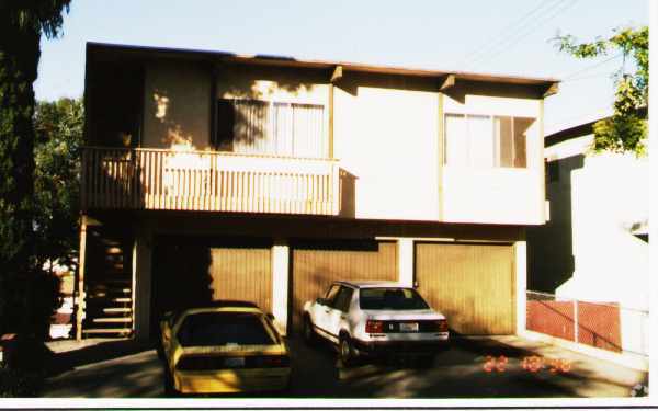 Newly Remodeled 2-Bedroom Apartment in Red...
