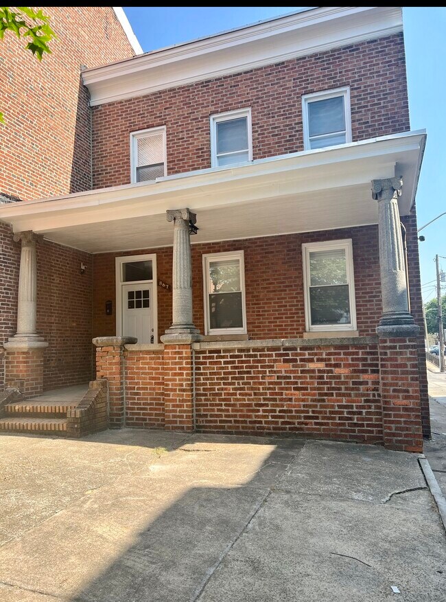 867 Hollins St Unit 2, Baltimore, MD 21201