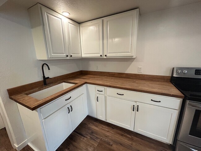 7816 E Victory Rd unit Basement Studio, Nampa, ID 83687 - photo 4