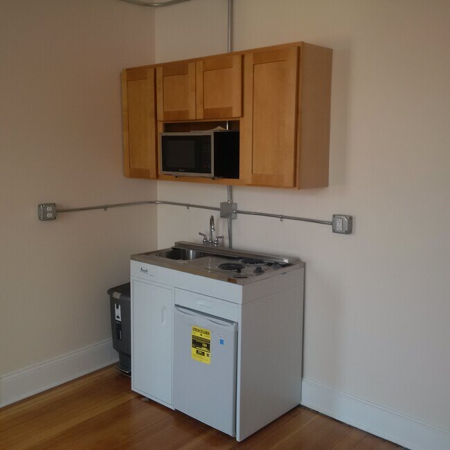 38 Green St unit 301, New London, CT 06320 - photo 4