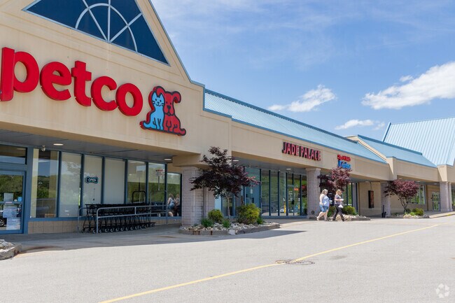 Go shopping at Northtowne Square.