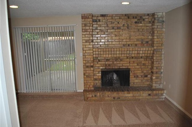 3814 Cibolo Dr unit 3816, Fort Worth, TX 76133 - photo 3