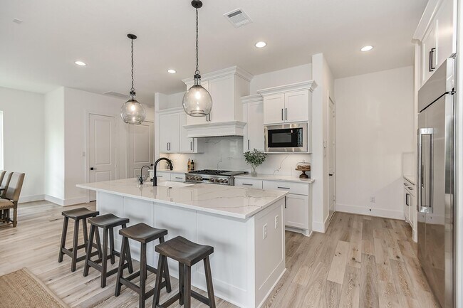 324 Forest Reserve Place unit 38160309, Houston, TX 77079 - photo 5