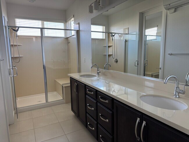 5891 Cadence Ave unit 3-Room Shared Bath, Dublin, CA 94568 - photo 5