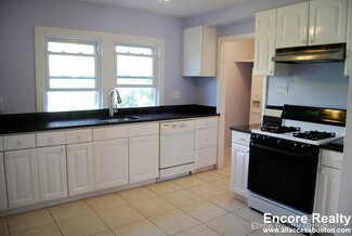 93 Undine Rd Unit 1, Boston, MA 02135