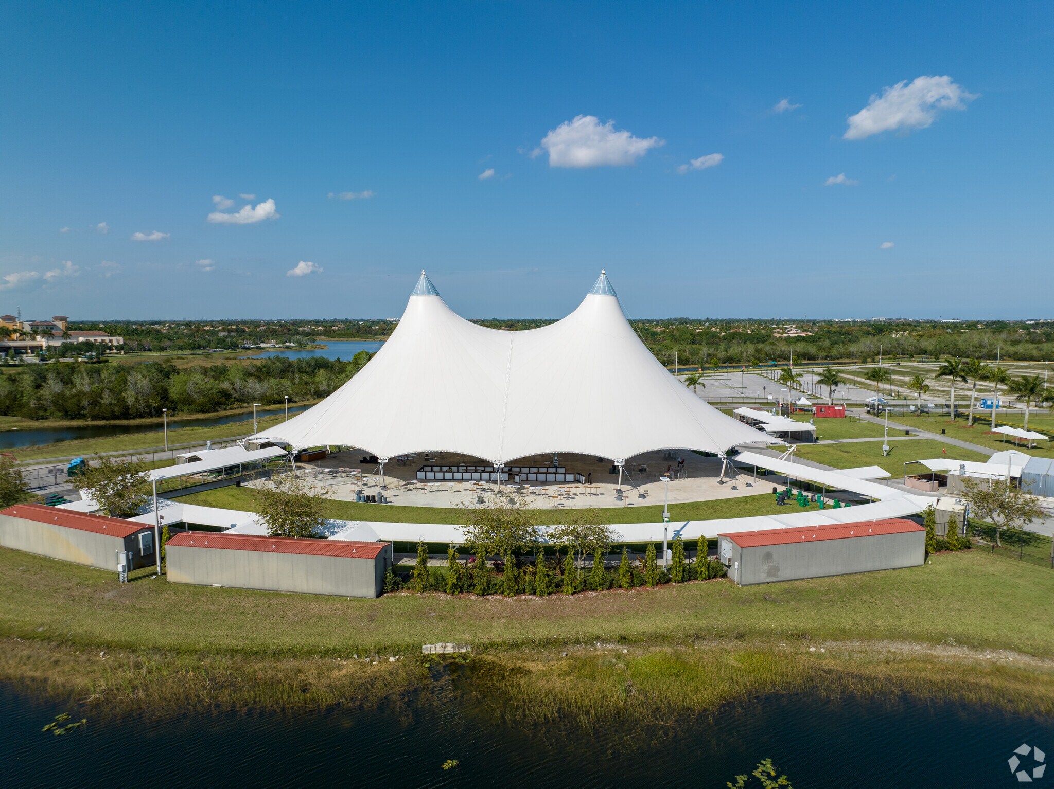 The amphitheater at the nearby Miramar Regional Park is a great space for concerts.