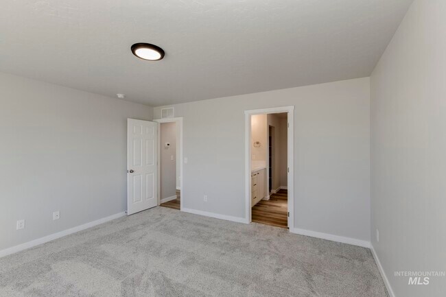 2558 W Fallon Loop, Nampa, ID 83651 - photo 3