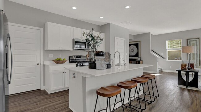 2774 Salem Place, Greenwood, IN 46143 - photo 5