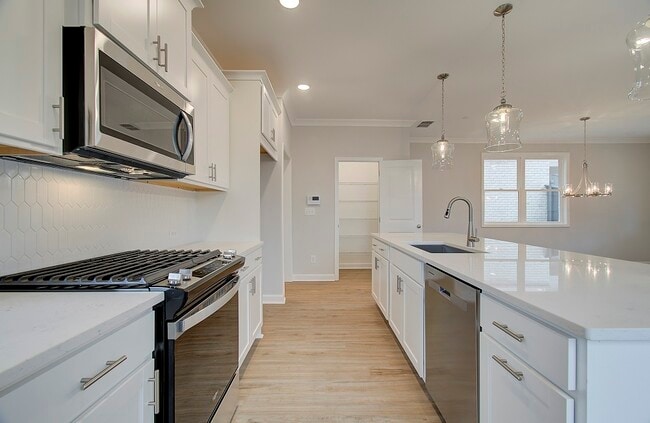 107 Winsome Way unit 36457571, Woodstock, GA 30188 - photo 4