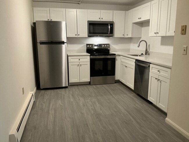 121 North St unit 3, Medfield, MA 02052 - photo 2