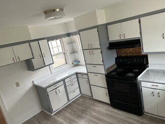 227 6th St Unit 1(lower), Elyria, OH 44035