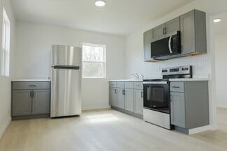 10994 115th Ave, Burlington, IA 52601
