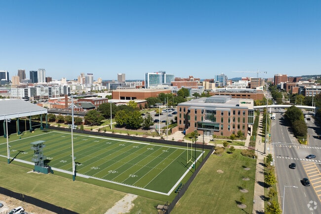 Minutes away from UAB and downtown Birmingham is Crestwood North.