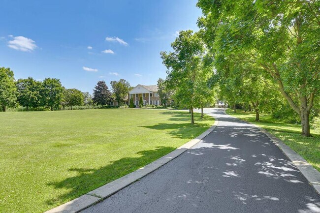 7 Creekside Ln unit ID1366766P, Barrington, IL 60010 - photo 5