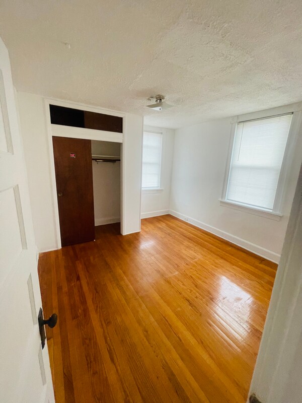 3712 Parkside Dr unit 2, Baltimore, MD 21206 - photo 6