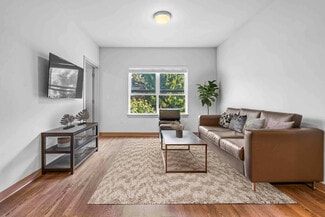 900 N Forest St, Bellingham, WA 98225