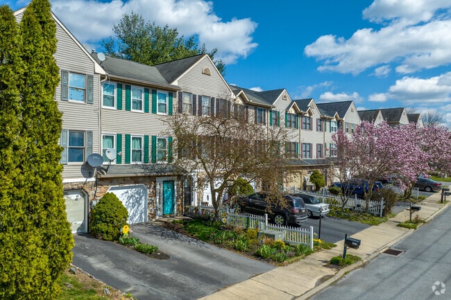 New townhouses in Prospect Heights provide private driveway and garage parking.