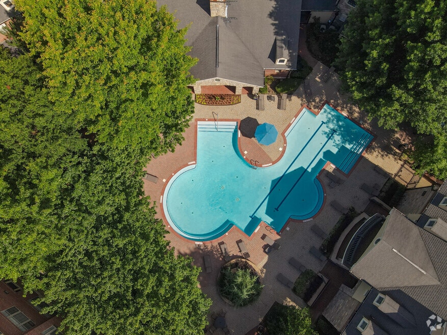 Bell Rock Springs, Atlanta, GA 30306 - photo 1