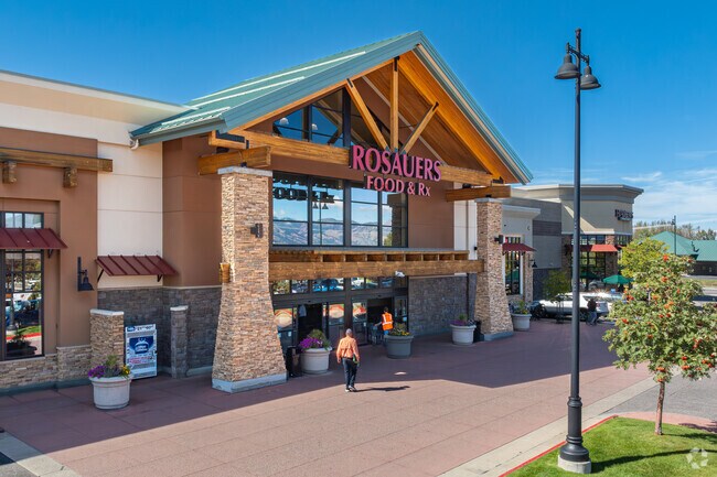West Bozeman residents can get everything on their grocery list at the nearby Rosauers.