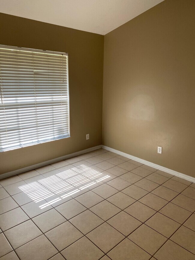 10247 Northglen Dr, Clermont, FL 34711 - photo 3