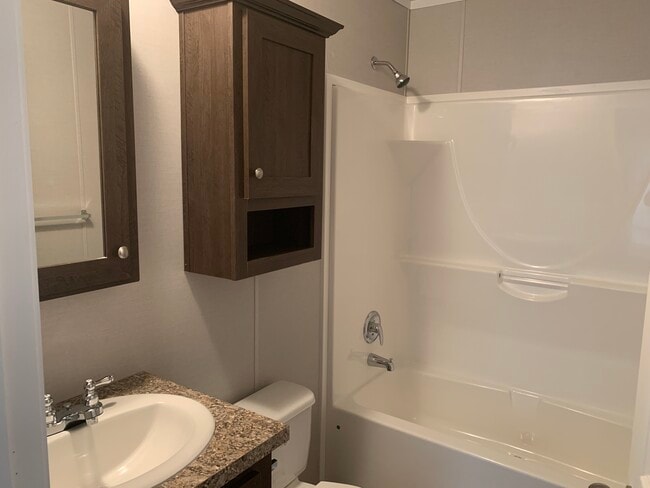 316 Chevalier Dr, Howell, MI 48843 - photo 3