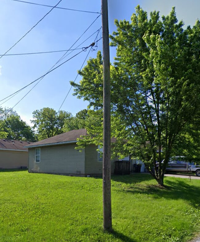 1030 W Central St Unit B, Springfield, MO 65802