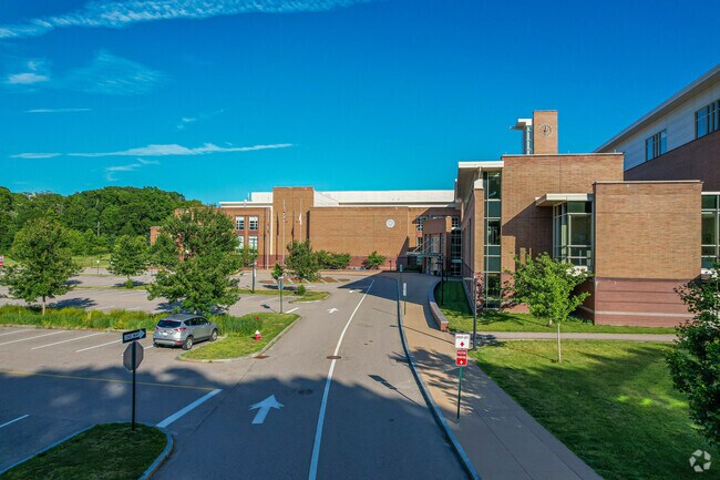 Wellesley Sr High School in Wellesley offers a diverse academic curriculum.