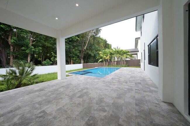 12120 Rhino Oaks Dr unit 37412765, Davie, FL 33325 - photo 3