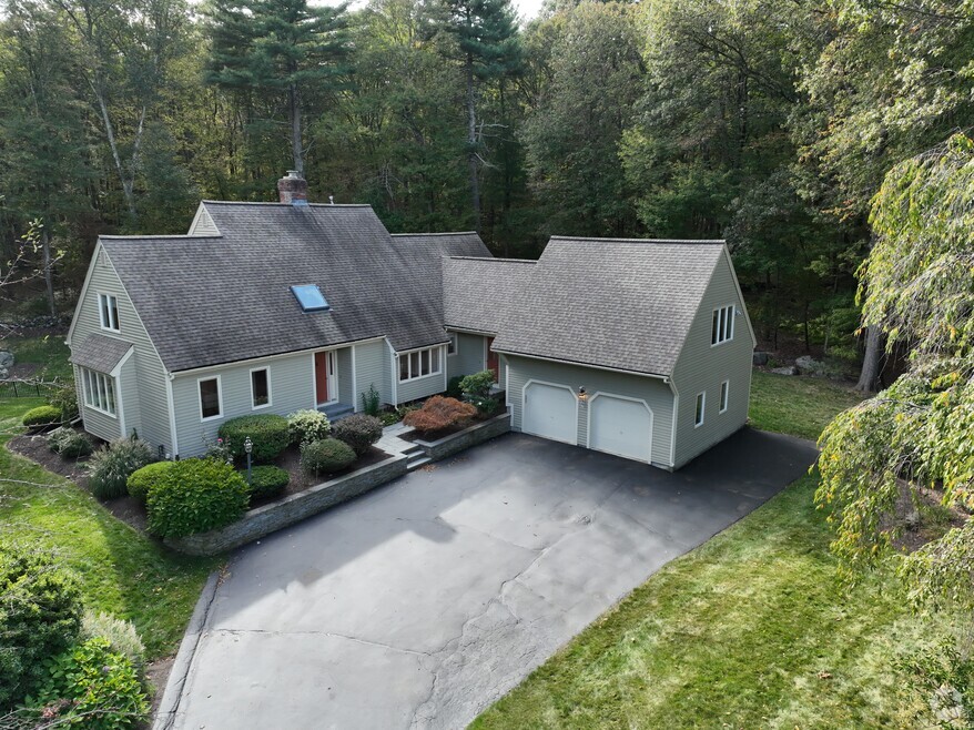 28 Garvey Rd, Framingham, MA 01701 - photo 2