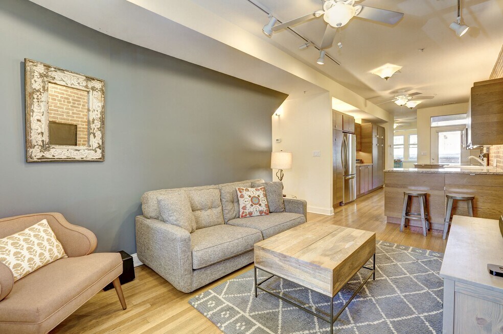 4114 New Hampshire Ave NW unit 2, Washington, DC 20011 - photo 1