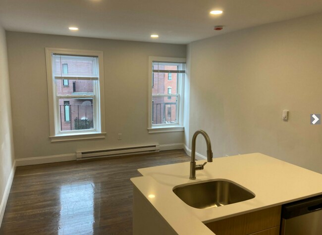 529 Beacon St unit 21, Boston, MA 02115 - photo 4