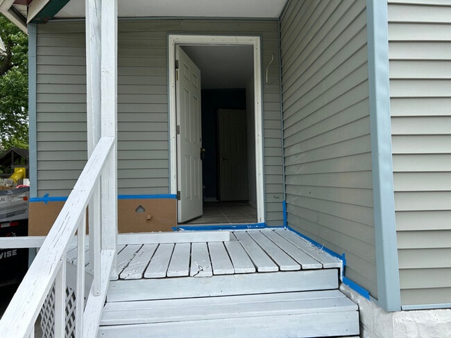 600 N Sherman St unit 1, Bay City, MI 48708 - photo 4