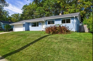 1004 Pflaum Rd, Madison, WI 53716