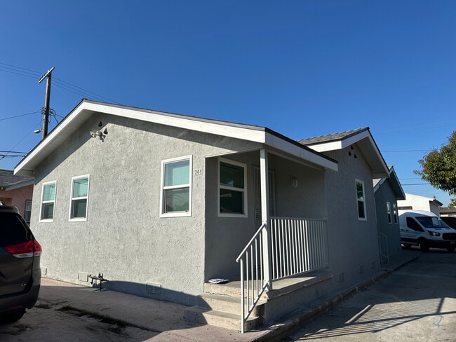 241 W 89th St unit 241,2411/2,warehouse, Los Angeles, CA 90003 - photo 2