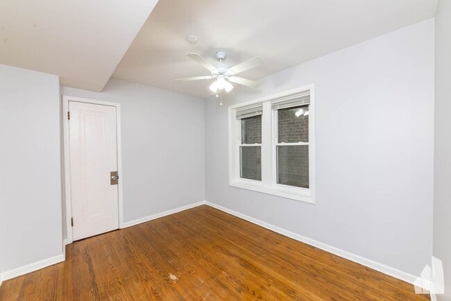 3708 N Sheffield Ave, Chicago, IL 60613 - photo 3