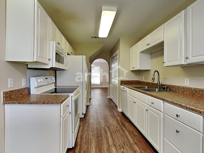 130 Parkview Rd, Savannah, GA 31419 - photo 3