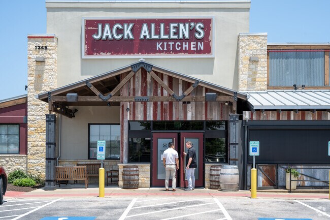 Enjoy the best at Caballo Ranch Bar and nearby high-rated restaurants.