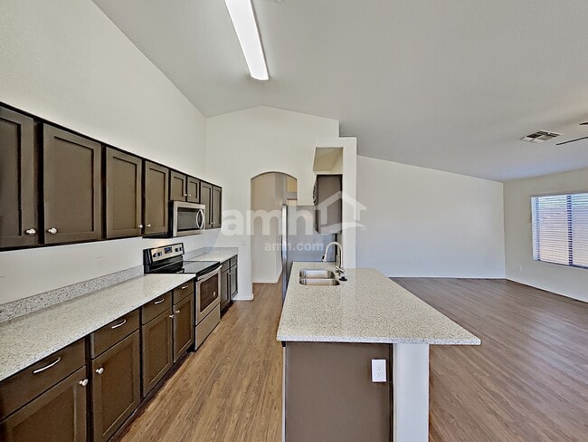 7547 W Vermont Ave, Glendale, AZ 85303 - photo 3