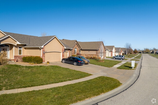 Many of the homes in Sawmill Creek have sidewalks running through the front yard.