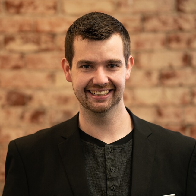 Agent Photo